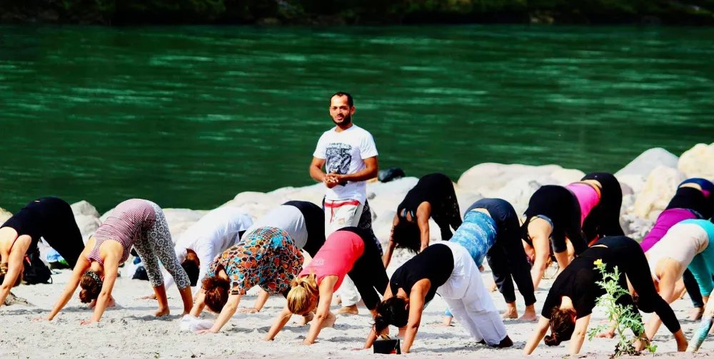 7 days yoga retreat in rishikesh