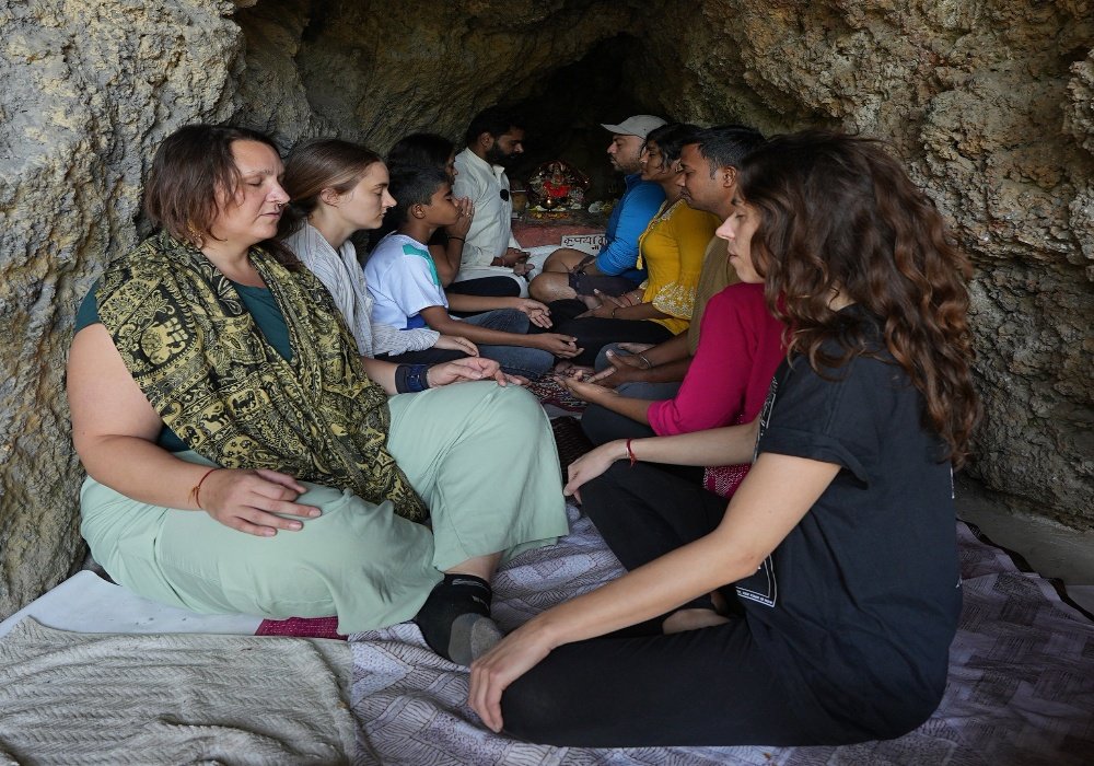 200 hour yoga ttc in rishikesh